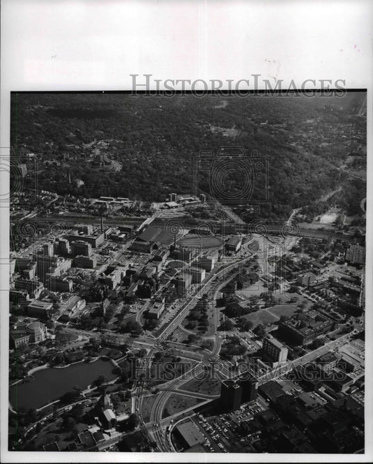 1966 Press Photo University Circle - Historic Images