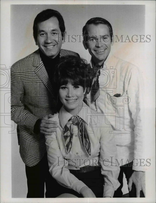 1969 Press Photo Singer, Trini Lopez, Dean Jones and Michelle Lee - Historic Images