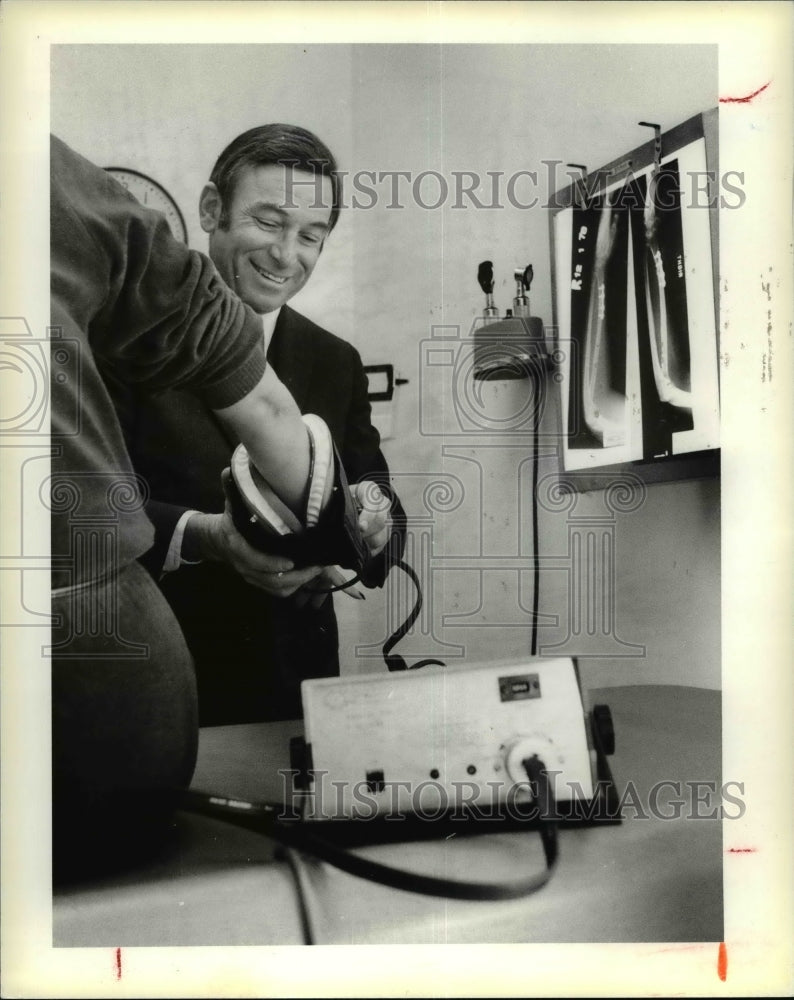 1979 Press Photo Dr. William Loughry - Historic Images