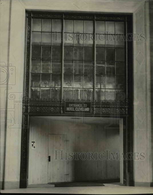 1929 Press Photo Hotel Entrance Opened - Historic Images