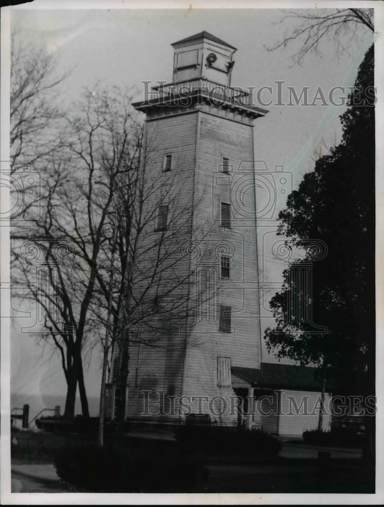 1963 Press Photo Windmill Tower at Huntington Beach - Historic Images