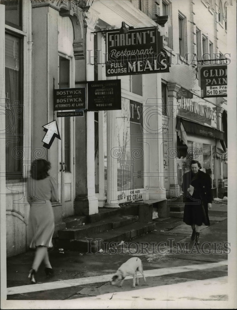 1940 Press Photo Entrance to Boatwick legal empire on main Street - Historic Images