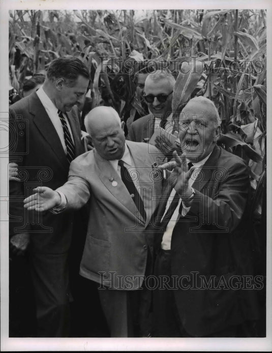 1964 Press Photo Soviet premier (C) Roswell Garst (R) &  U.N. Amb. Henry Cabot - Historic Images
