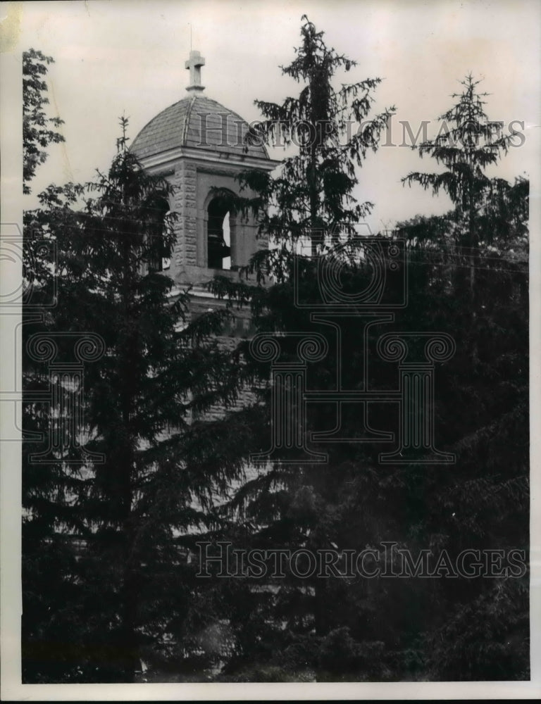 1968 Press Photo Bell tower of the chapel, built in 1870, rises above the trees - Historic Images