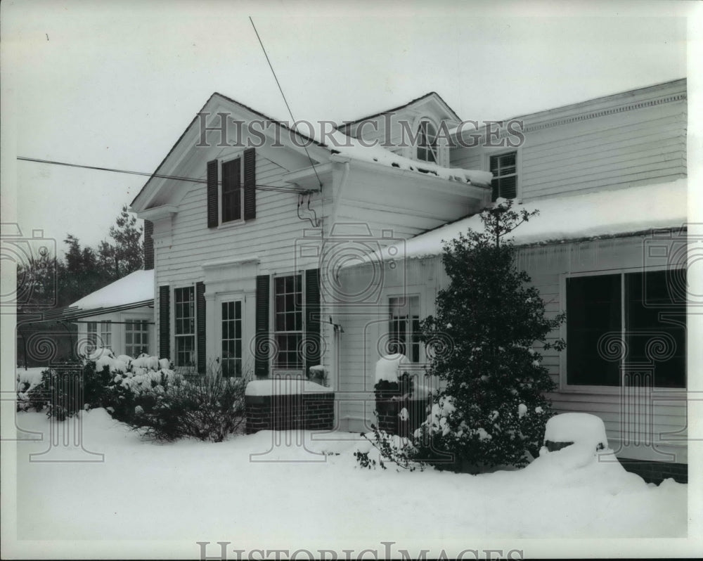 1964 Press Photo Home of Mr. and Mrs. James Lister in Brecksville - Historic Images