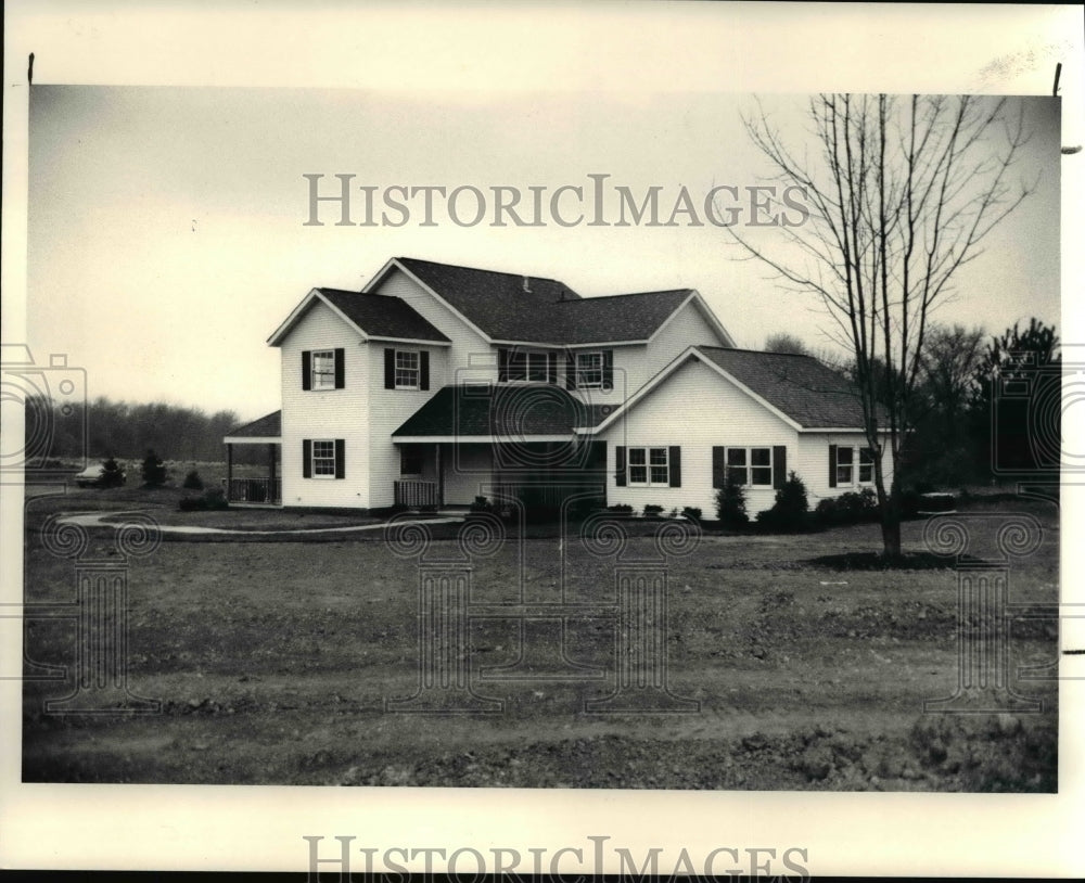 1986 Press Photo MacIntosh Farm in Broadview - Historic Images