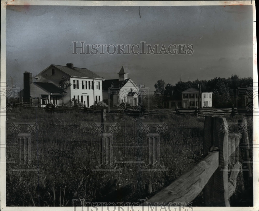 1977 Press Photo Century Village in Burton Ohio