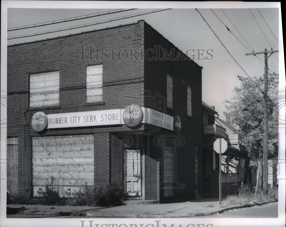 1966 Press Photo Out of Business - Historic Images