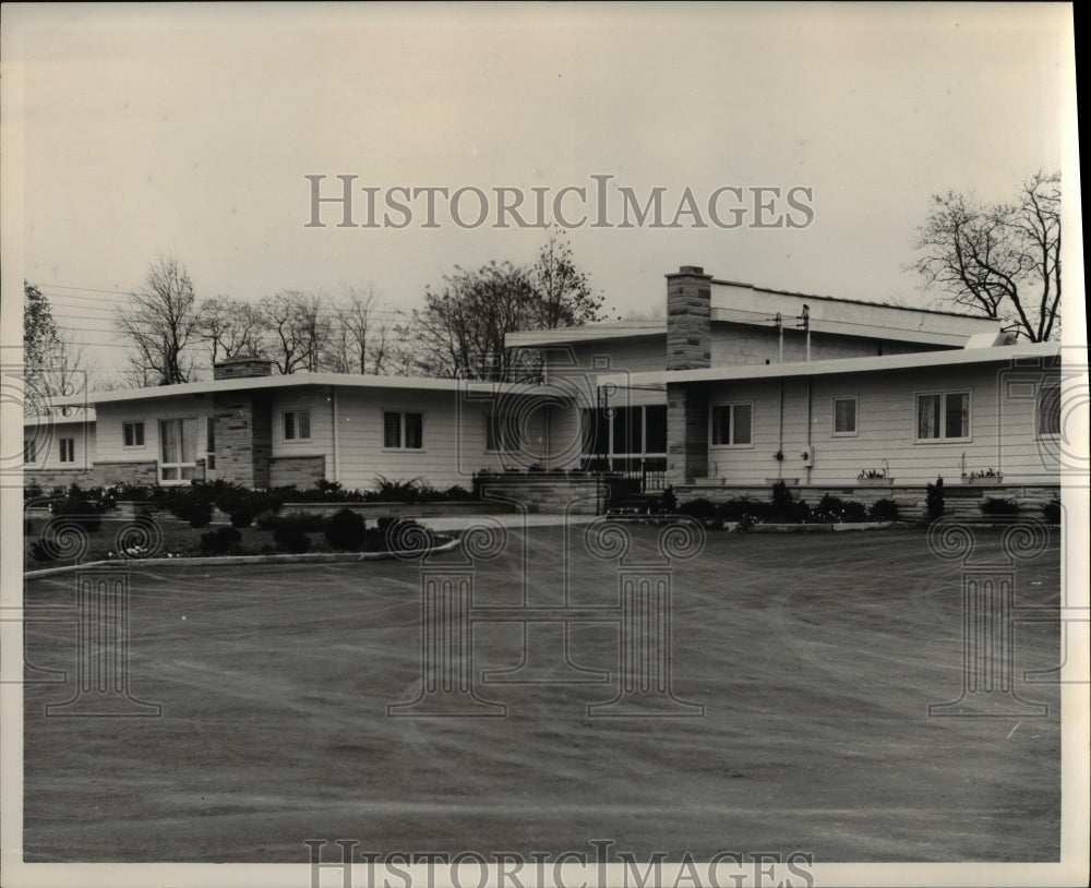 1961 Press Photo Amherst Nursing Home in Westlake Street dedicated - Historic Images