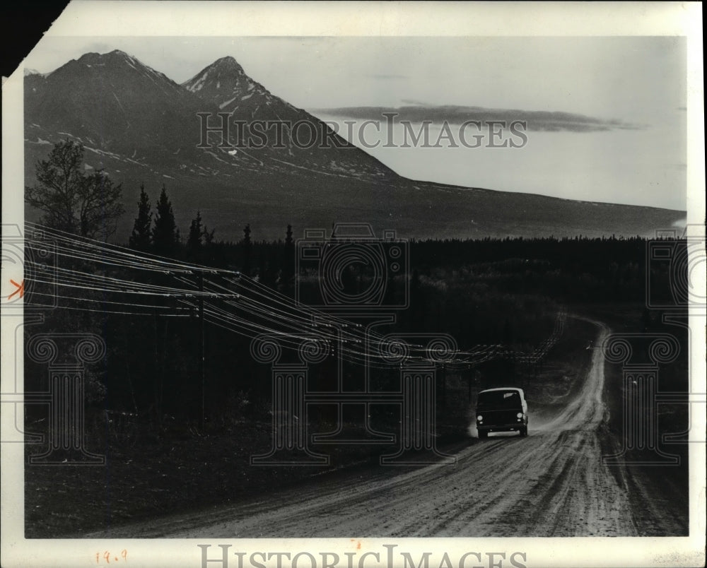 1945 Press Photo Fairbanks, Alaska Highway - Historic Images