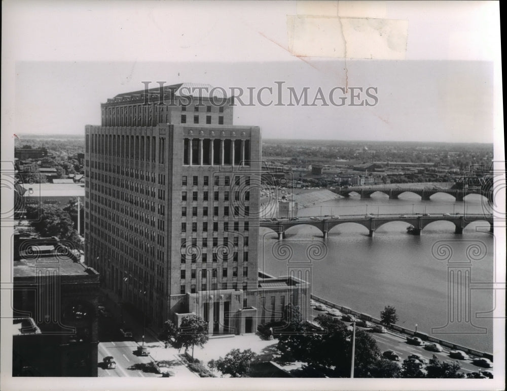 1961 Press Photo The State Office Building in Columbus - Historic Images