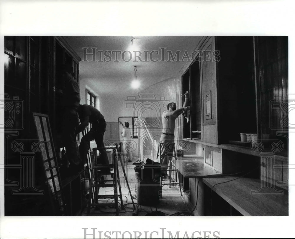 1989 Press Photo Construction in the Gwinn Estate of Bratenahl Ohio - Historic Images