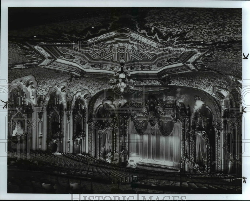 1985 Press Photo Great art at the Ohio Theater in capital Square Columbus Ohio - Historic Images