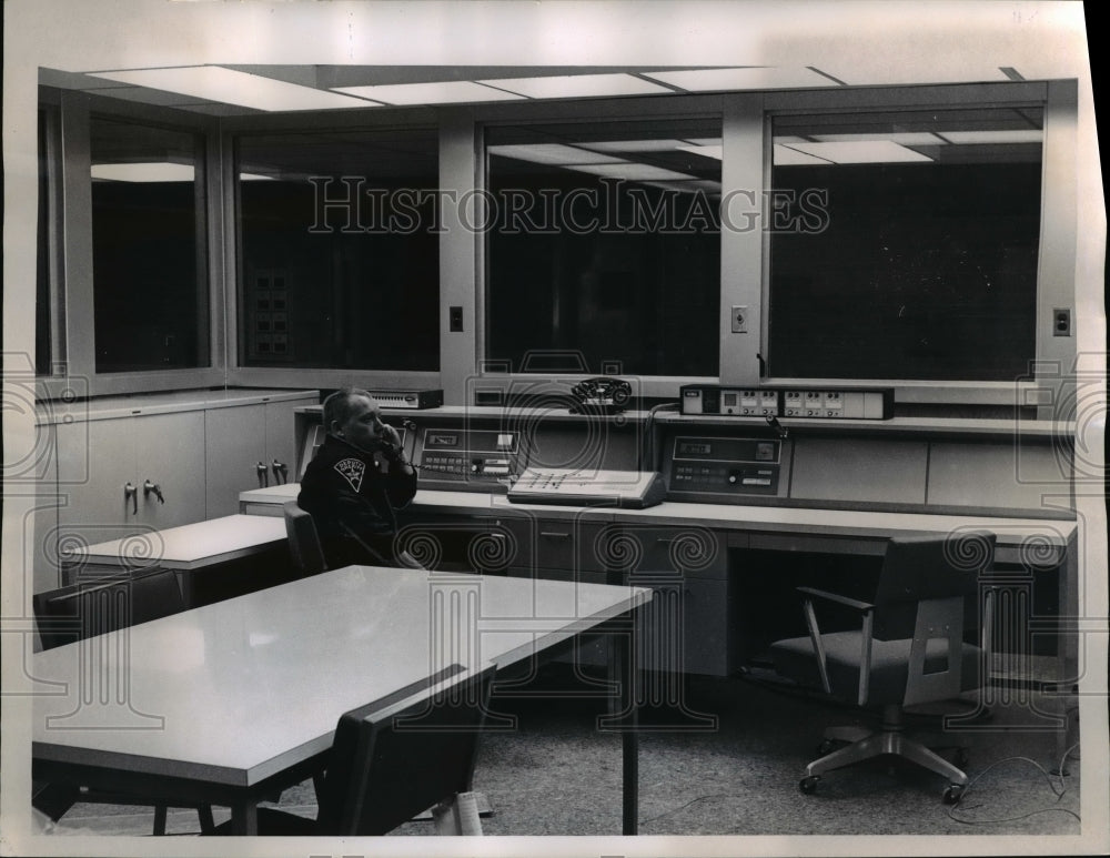 1965 Press Photo Radio Operator Russel W. Girt - Historic Images