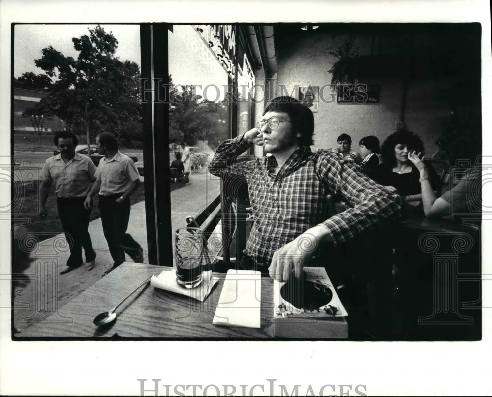 1983 Press Photo Warren Greggus, SCU English Literature student from Ohio - Historic Images