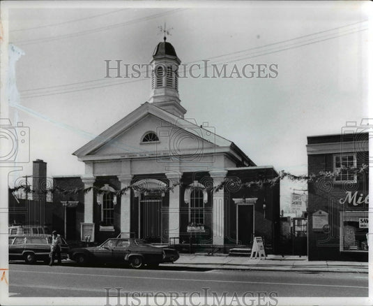 1975 Press Photo Scene in Chagrin Falls Township Hall, Ohio - Historic Images