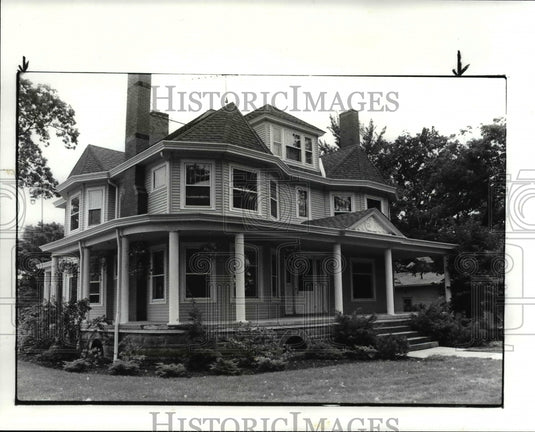 1985 Press Photo Getting the Geauga County Cancer Society historic home - Ohio - Historic Images