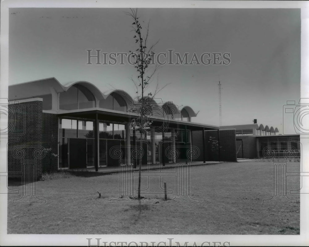 1960 Press Photo Brookpark Village Hall in Ohio - Historic Images