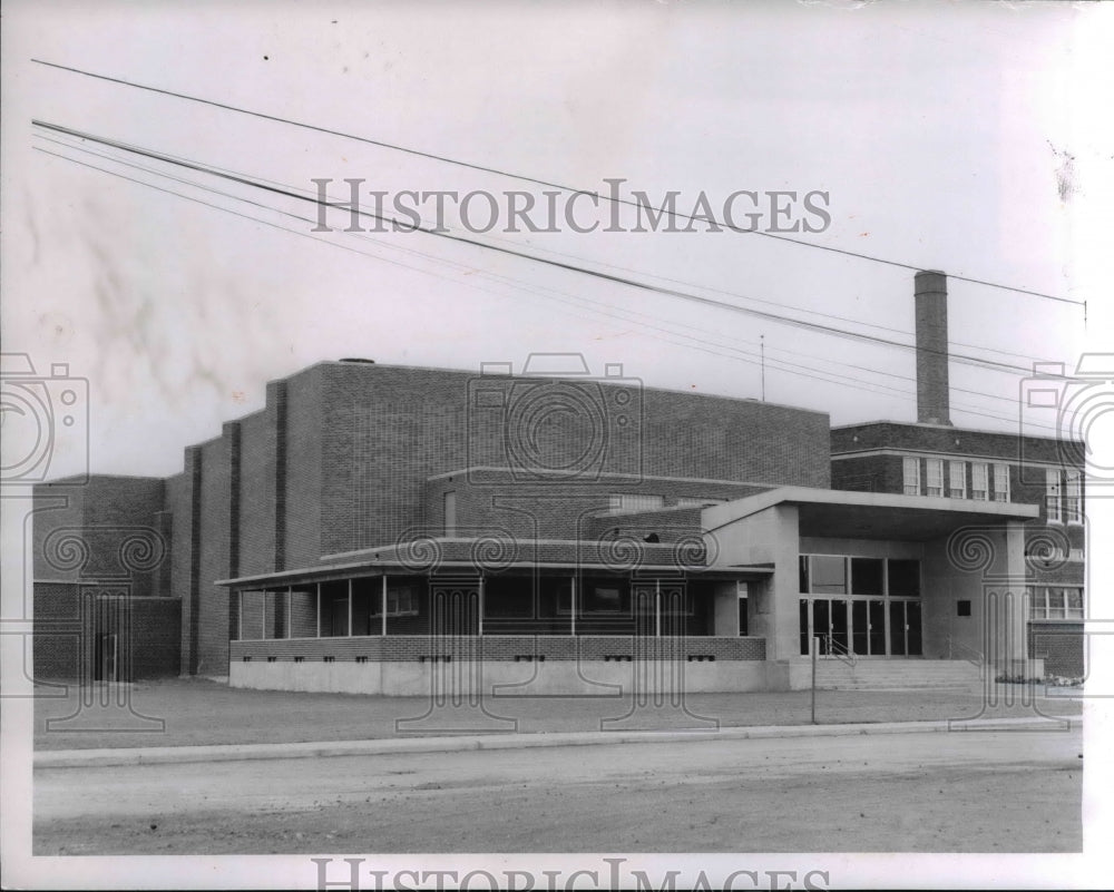 1958 Press Photo New Brooklyn High School, Ohio - Historic Images