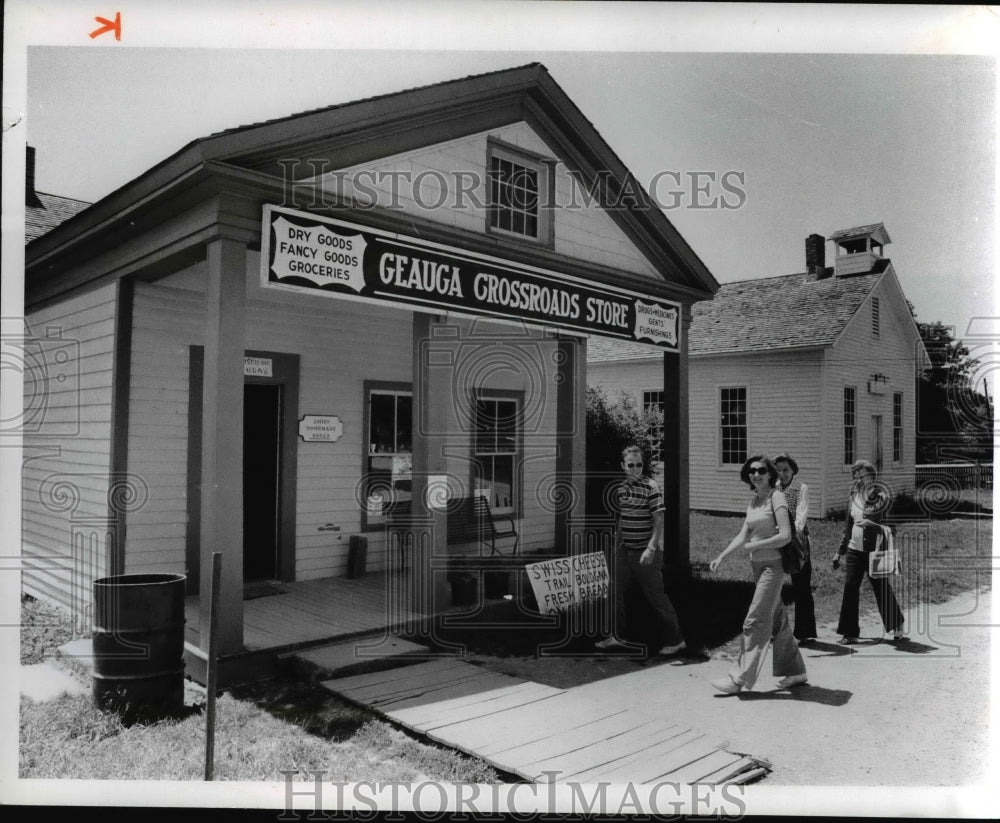 1979 Press Photo Geauga Crossroad Store in Burton Ohio - Historic Images