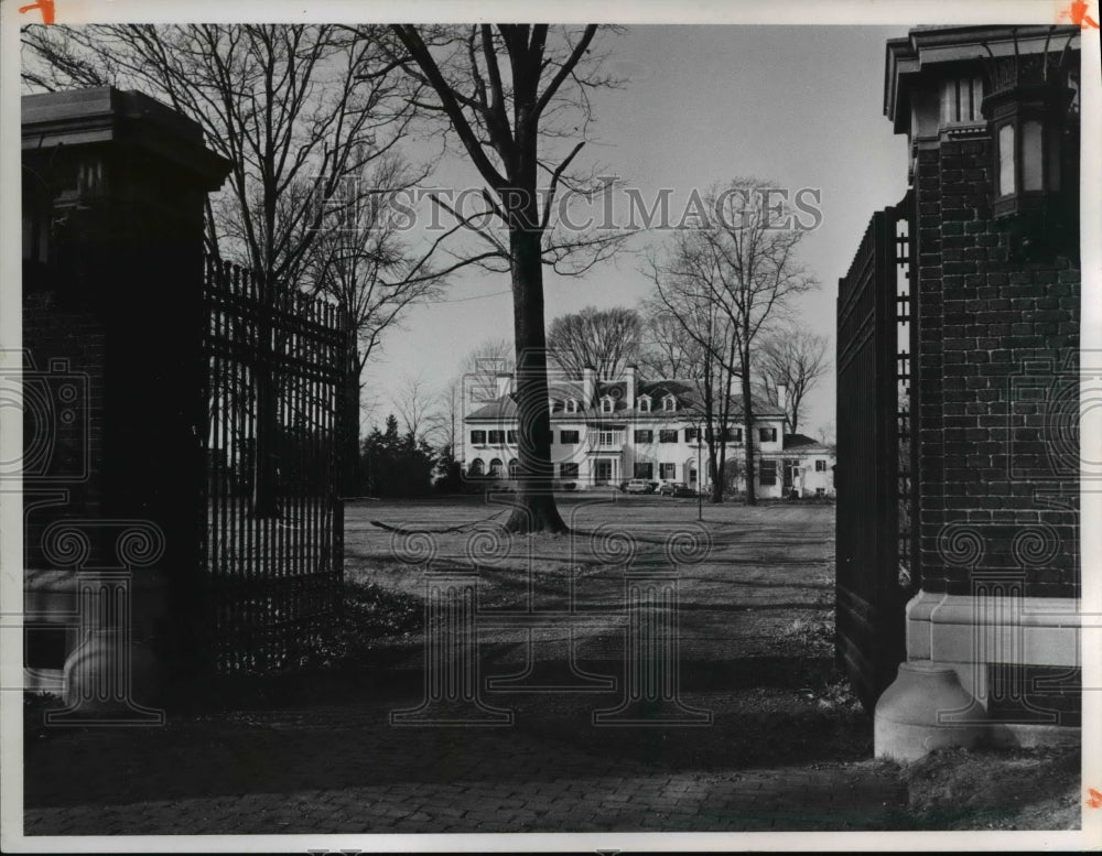 1965 Press Photo Old Home at 12177 Lake shore Boulevard, Ohio Bratenall - Historic Images