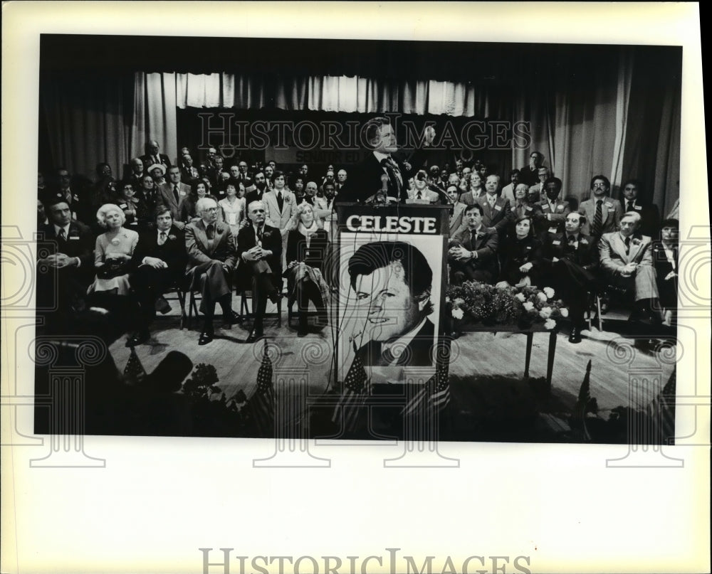 1978 Press Photo Edward Kennedy at Slovenian National Hall in Ohio - Historic Images