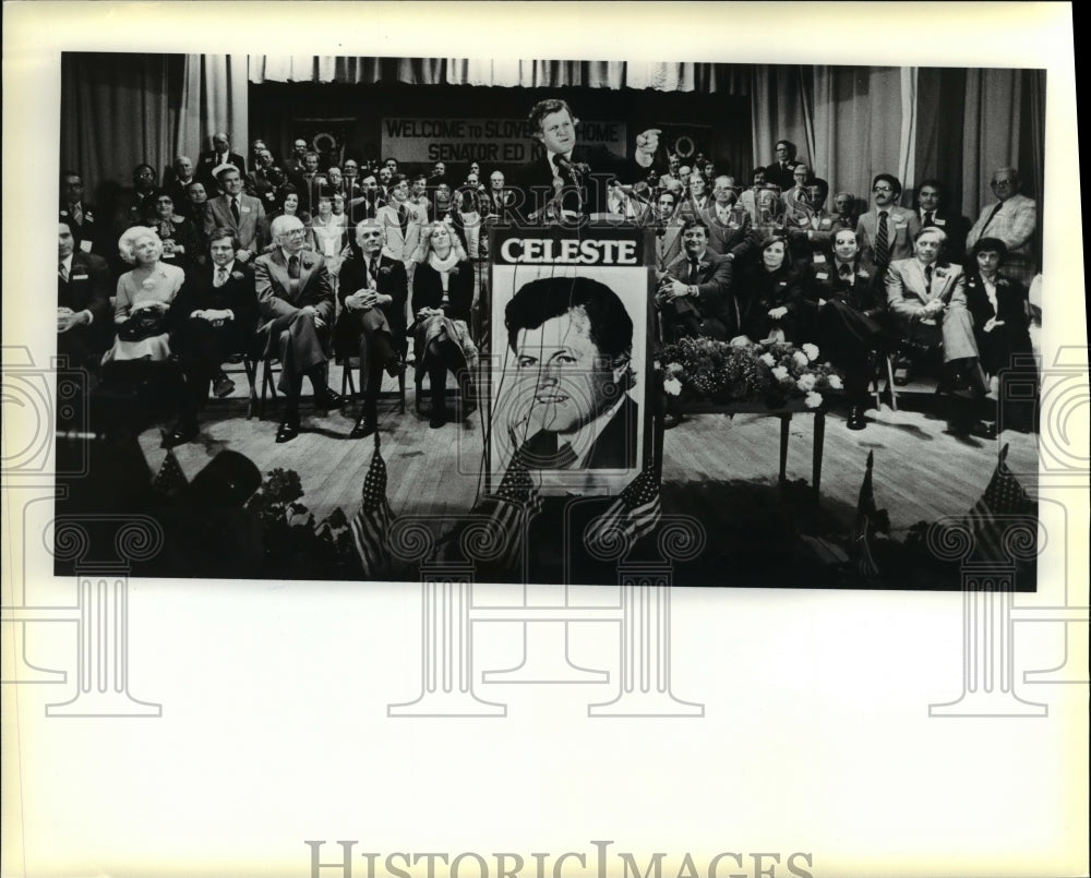 1978 Press Photo Edward Kennedy at Slovenian National Hall, Ohio - Historic Images