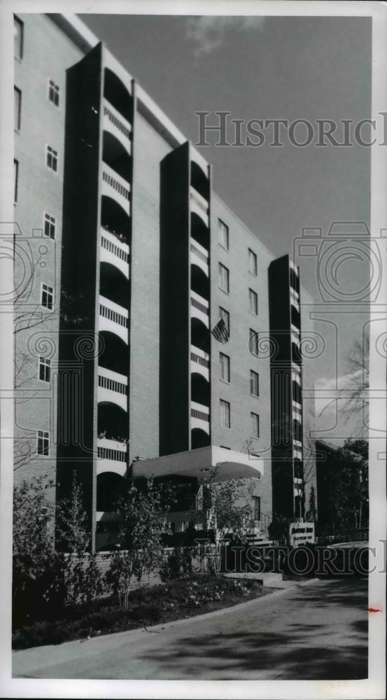 1969 Press Photo Ohio, Akron - The Hampshire House Apartment 75 N. Portage Path - Historic Images