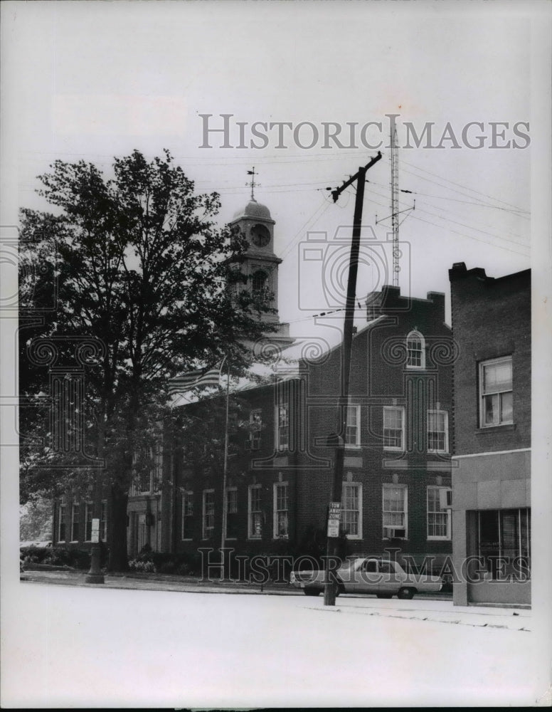 1968 Press Photo Ohio Cleveland Heights City Hall Mayfield Road - cvb02029 - Historic Images