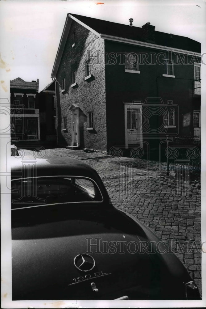 1966 Press Photo One time stage coach house in German Village, Columbus Ohio - Historic Images
