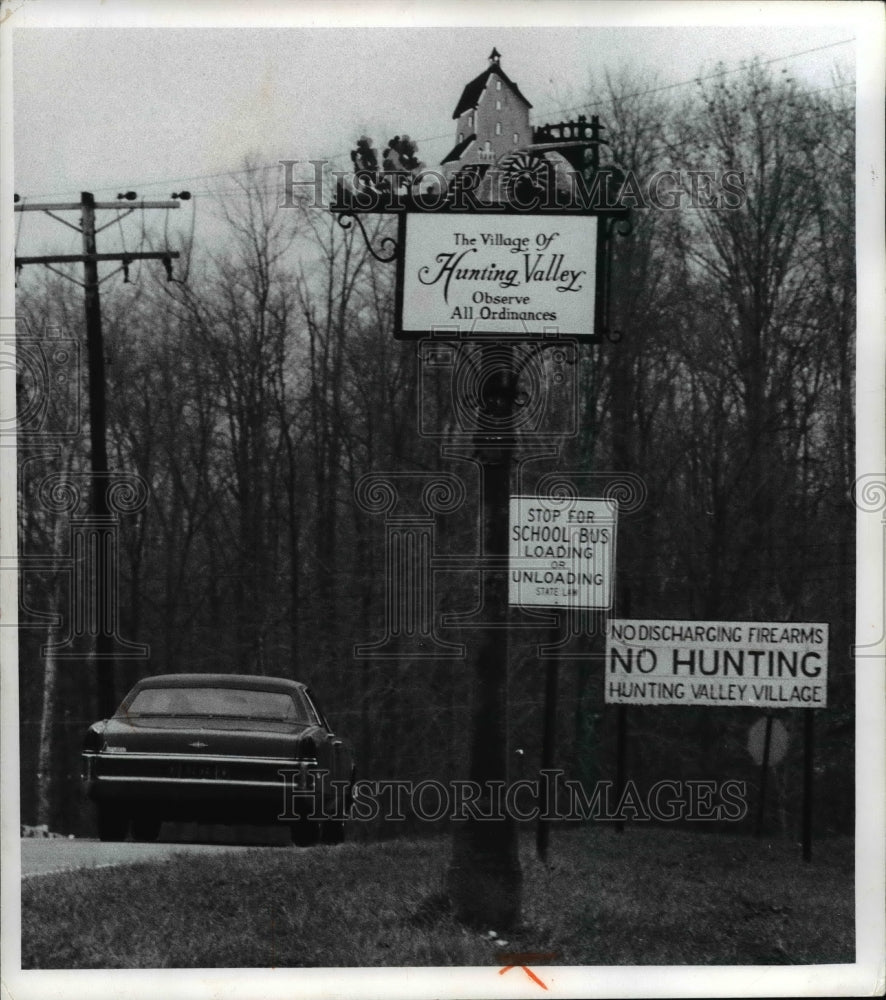 1972 Press Photo River Road going into Hunting Valley, Ohio from the North - Historic Images