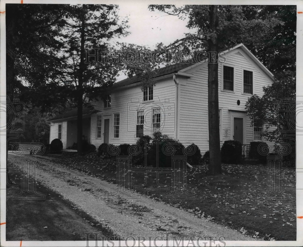 1973 Press Photo A charming old house in Kirtland Ohio - Historic Images