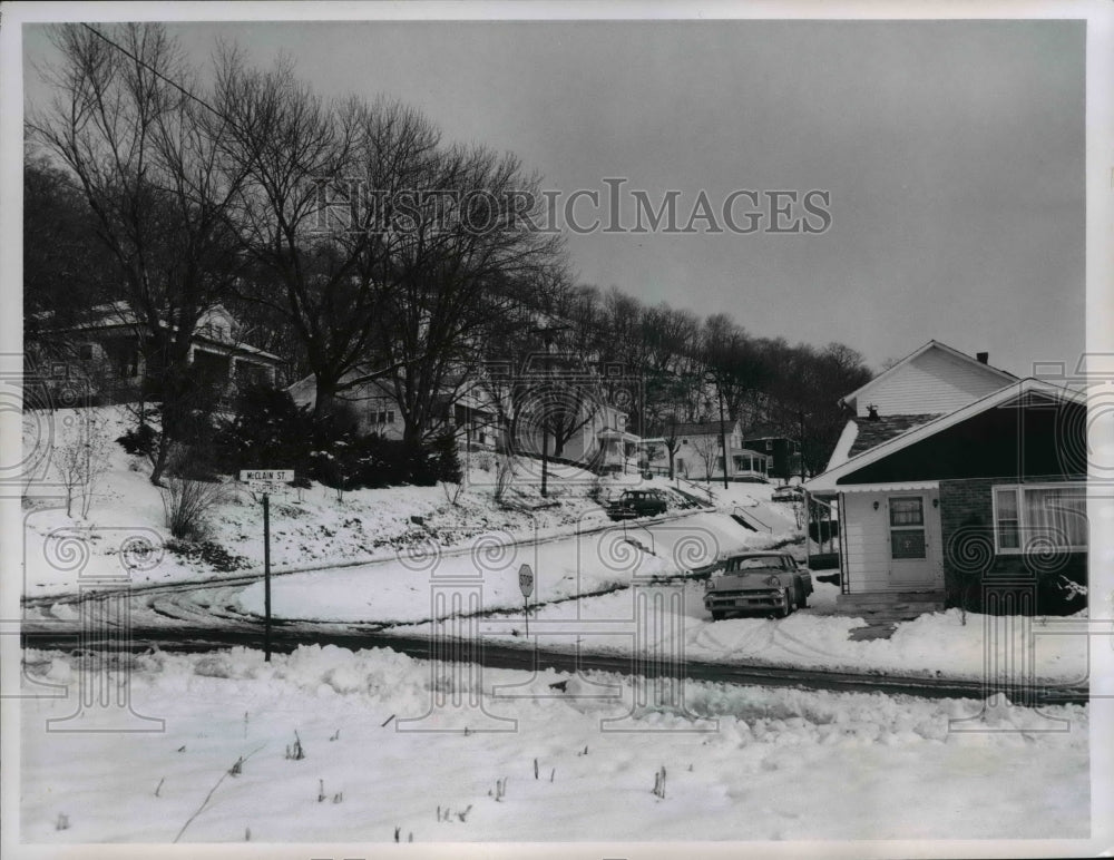 1961 Press Photo A Street scene in Lowell, Ohio - Historic Images