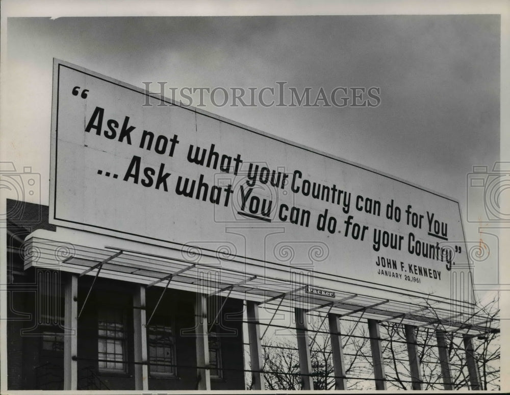 1963 Press Photo John Kennedy billboard near old Nottingham Road NE - Historic Images