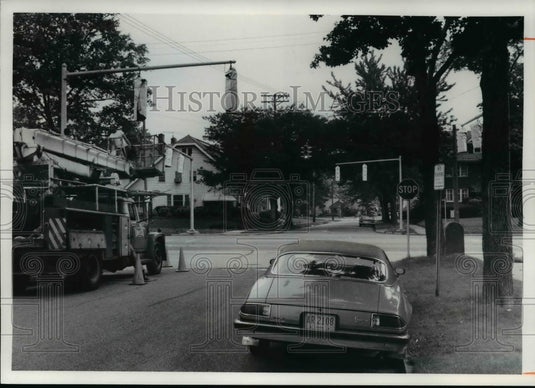 1976 Press Photo Traffic lights in Lakewood Ohio - Historic Images
