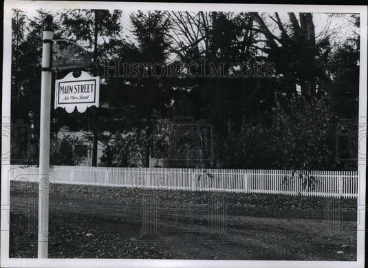1969 Press Photo Homes at the Main Street, Gate Mills Ohio - Historic Images