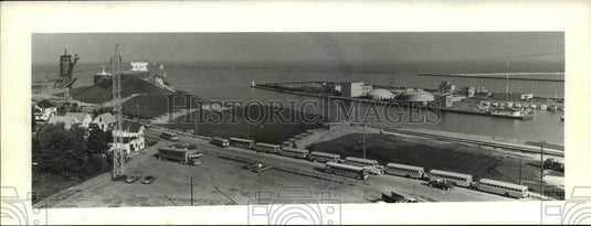 1980 Press Photo Lorrain Harbor  - Mountain of pellets - Historic Images