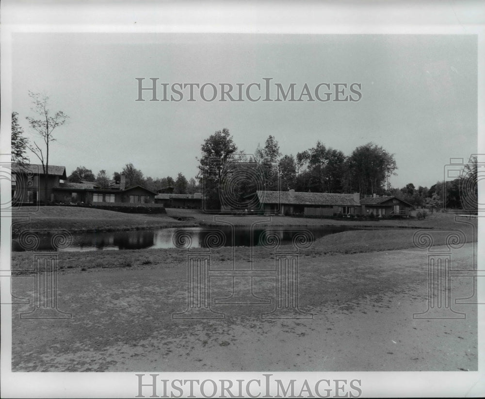 1974 Press Photo Walden Aurora Ohio - Historic Images