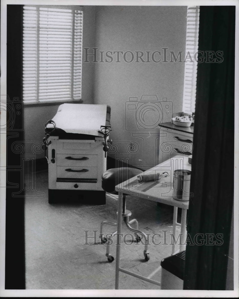 1971 Press Photo Good Examining Room - in McArthur Medical Building but no Dr. - Historic Images