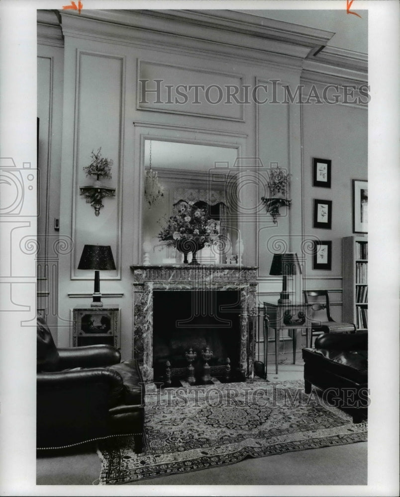 1974 Press Photo Delicate fireplace in Kingwood, Mansfield Ohio - Historic Images