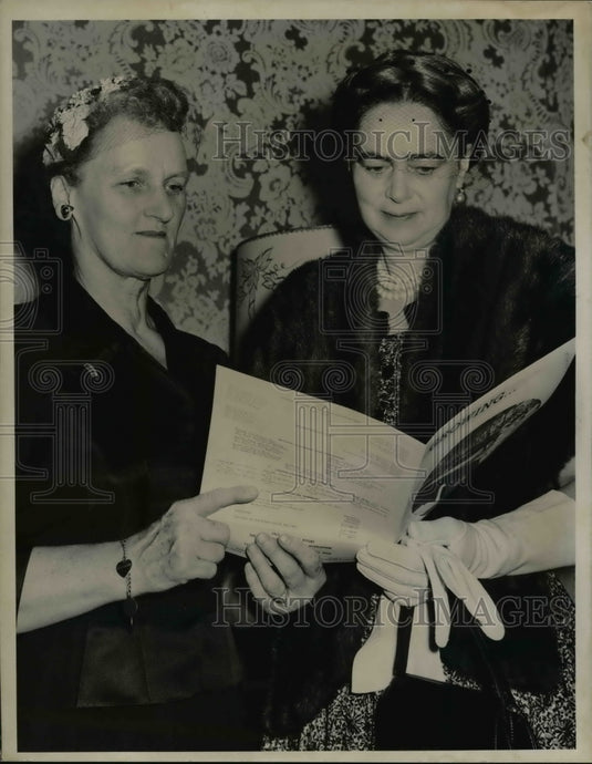1958 Press Photo L-R; Mrs. Leonard H. Church & Royal Highness, Ileana - Historic Images