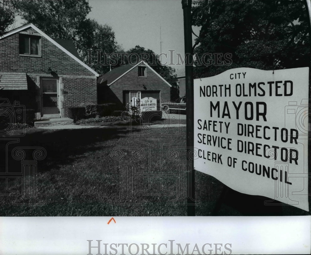 1973 Press Photo Mayors Offices - Ohio North Olmsted - Historic Images