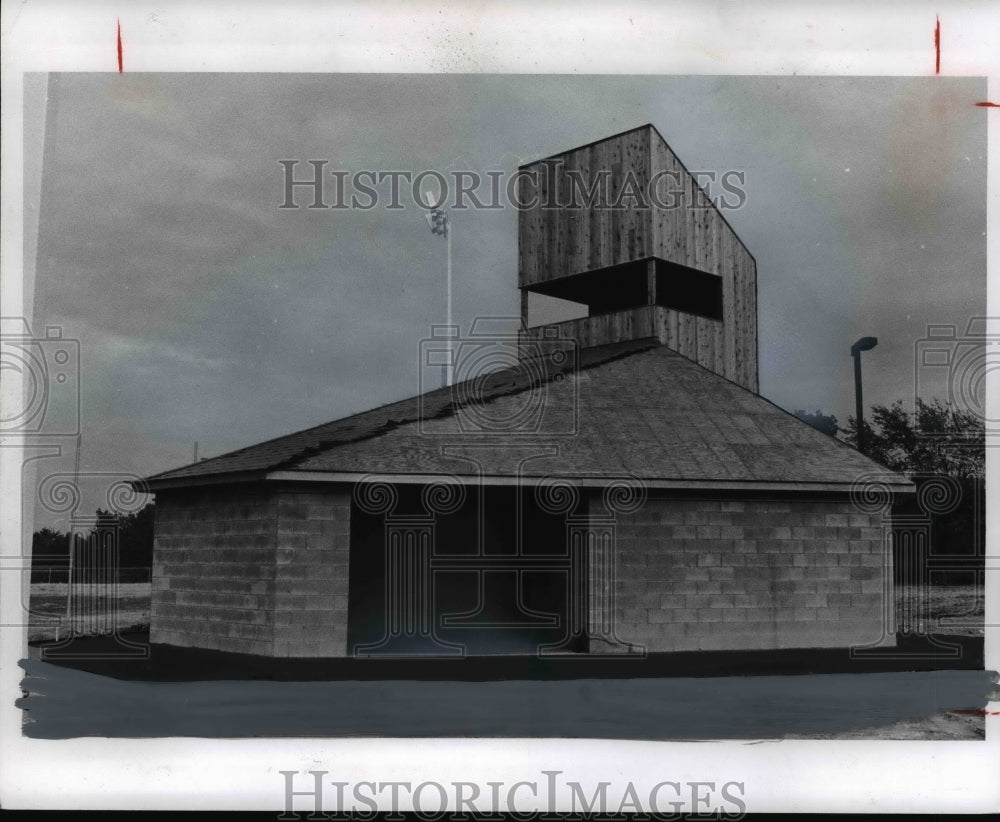 1974 Press Photo Control Tower, Recreation Park, Strongsville Ohio - Historic Images