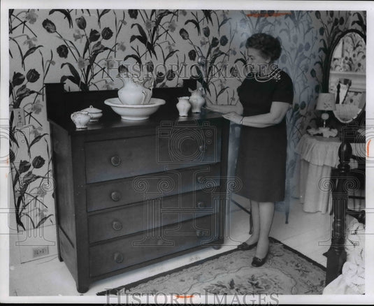 1970 Press Photo Eleanor Burrell of Shaffield Ohio - Historic Images