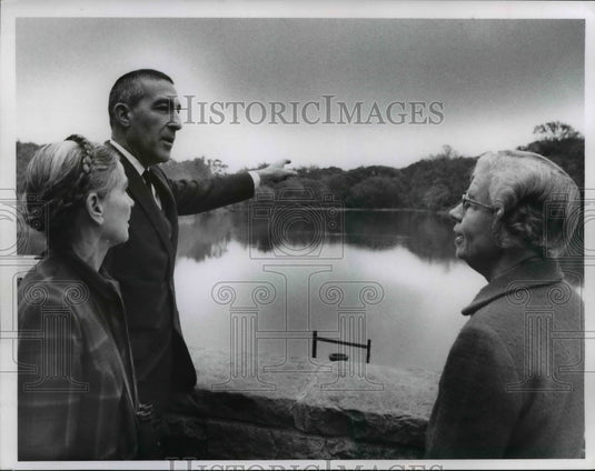 1968 Press Photo Secretary Stuart Vdall at Shaker  Heights Ohio - Historic Images