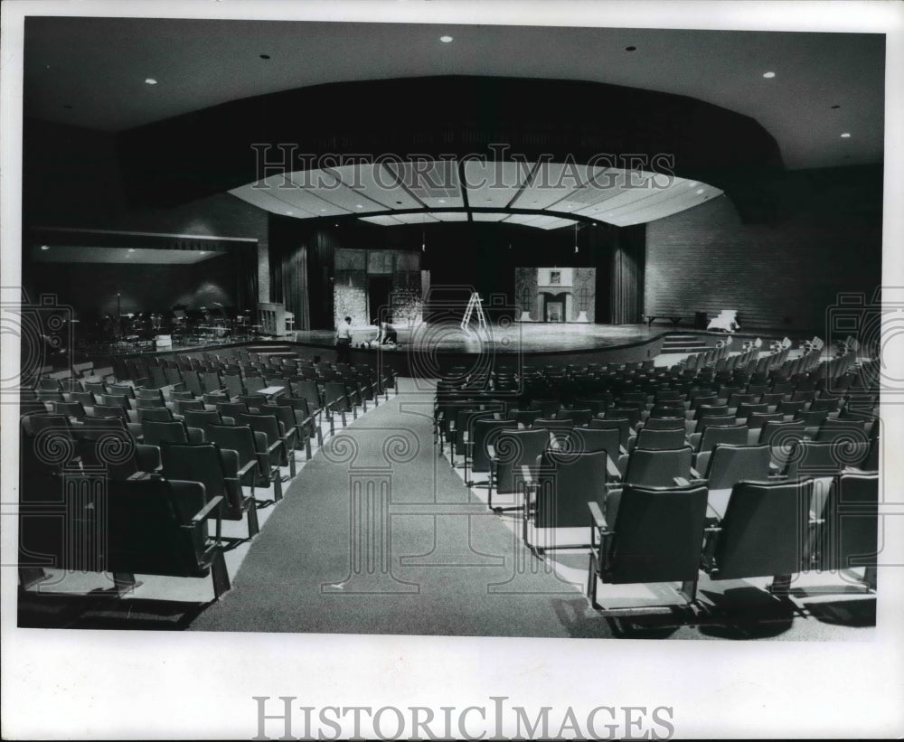 1974 Press Photo Medina Senior High School, Medina Ohio with 252 seat auditorium - Historic Images