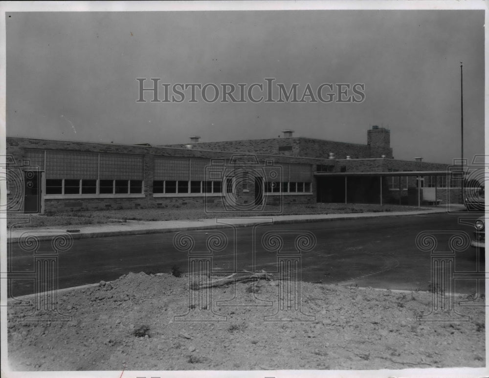 1957 Press Photo John Koeppe Elementary School, Middleburg Heights Ohio - Historic Images