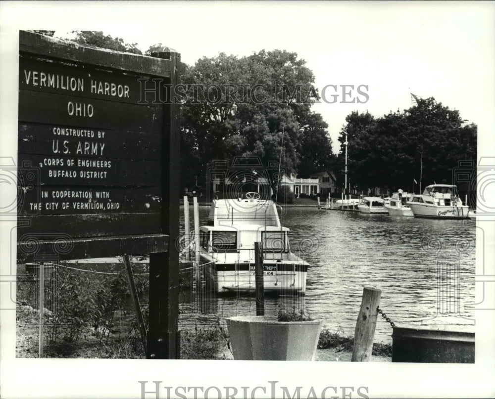 1983 Press Photo Vermilion Harbor Ohio - Historic Images