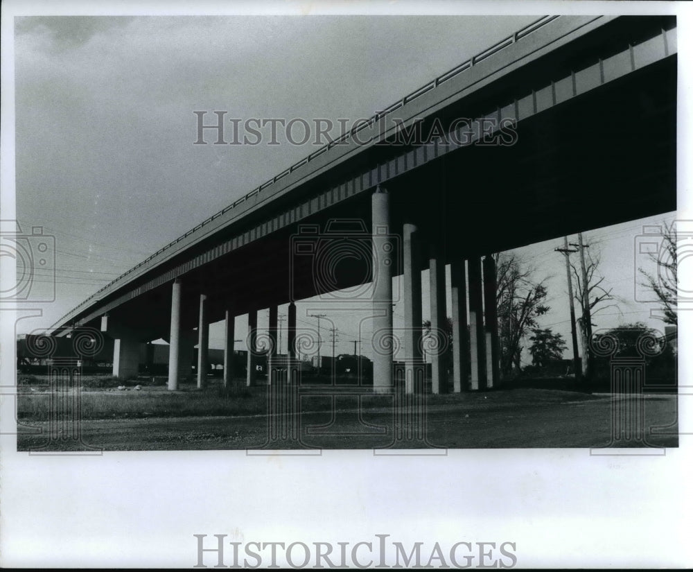 1973 Press Photo New Bridge on Center Street, Mentor Ohio - Historic Images