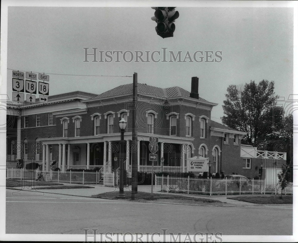 1971 Press Photo Gensemer Funeral Home, Medina Ohio - Historic Images